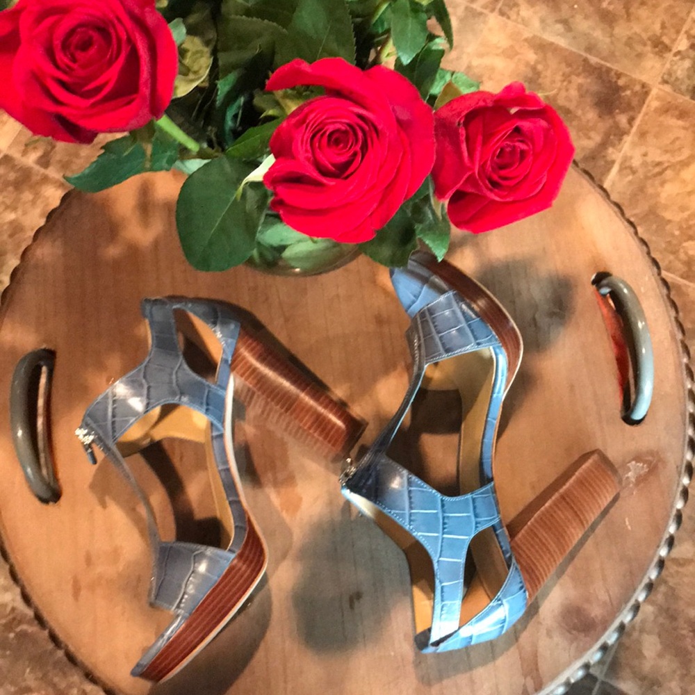 NEW Michael Kors pumps